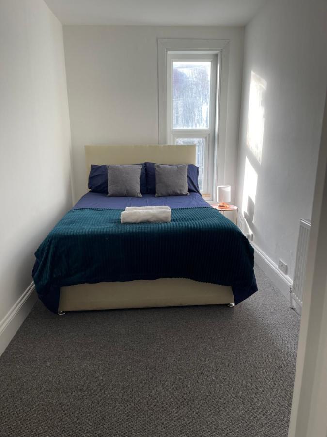 Room In Gloucester Road 4 Bristol Dış mekan fotoğraf